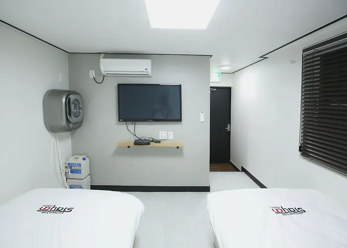 Hostel Stayan And Busan