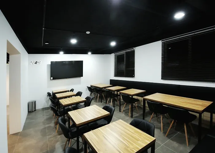 Hostel Stayan And Busan